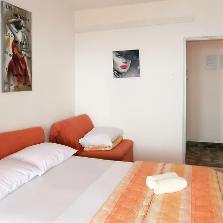 Lugonja Appartement *